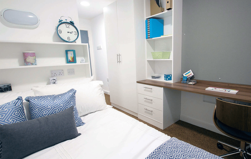 Silver En Suite, The Shield, Clarence Street, Shieldfield, Newcastle - Image 1